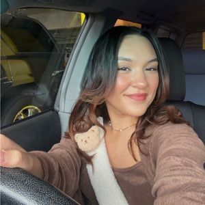 Meet your Posher, Kenzie